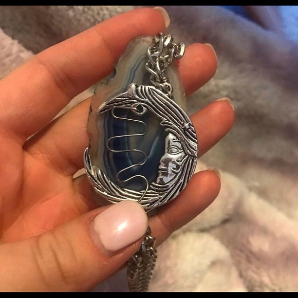 Spirt of the moon bracelet - Picture 3 of 5